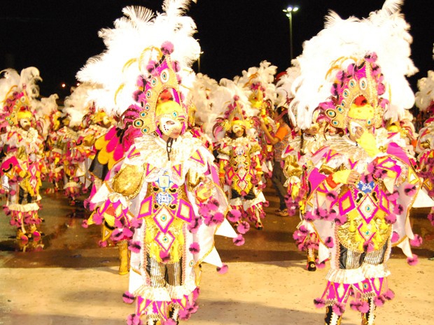 Bloco os Foliões em cortejo carnavalesco "Dia do Caçador" Foto - Divulgação