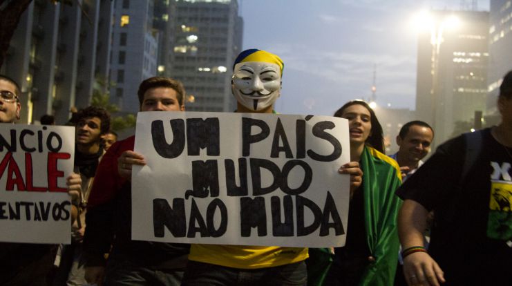 Manifestação - Crises Politicas - Brasil